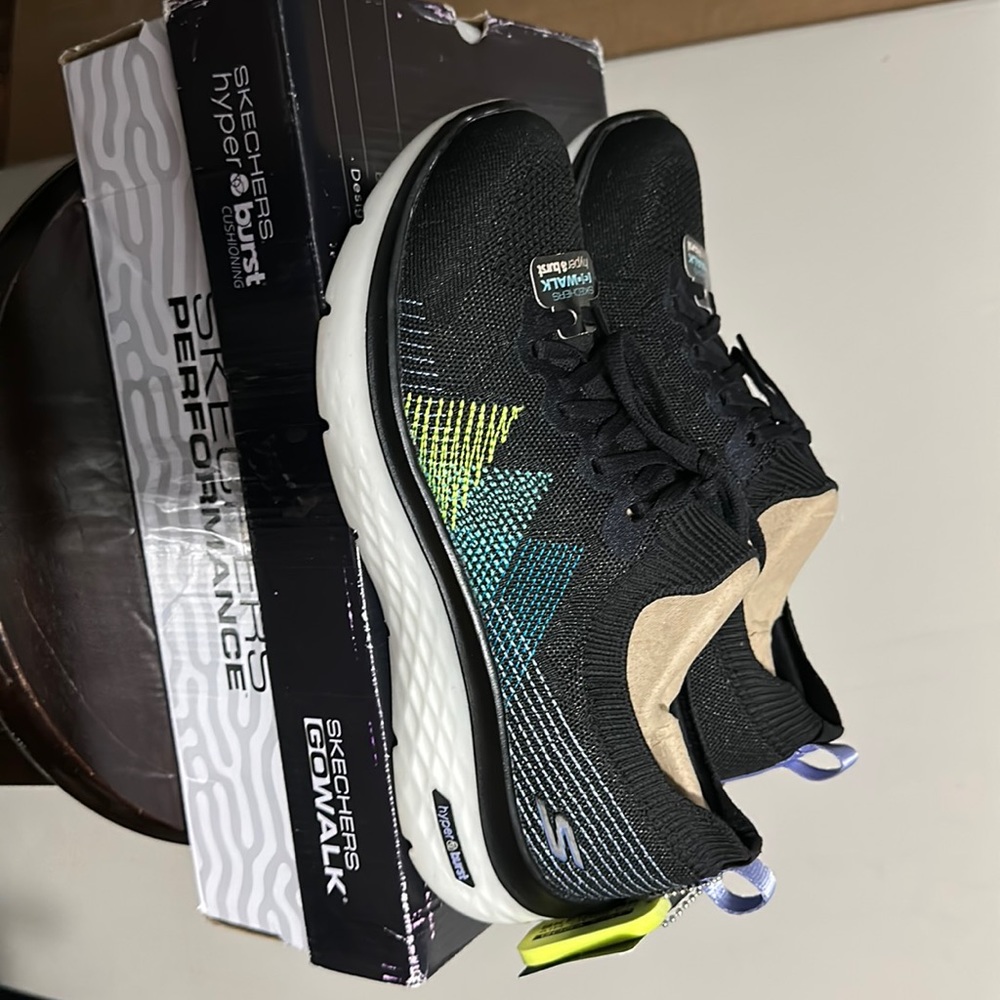 Skechers hyper burst go walk